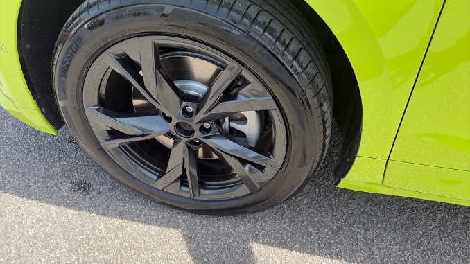 Skoda Enyaq 250kW vRS 82kWh 4x4 5dr Auto Electric Estate - Image 27